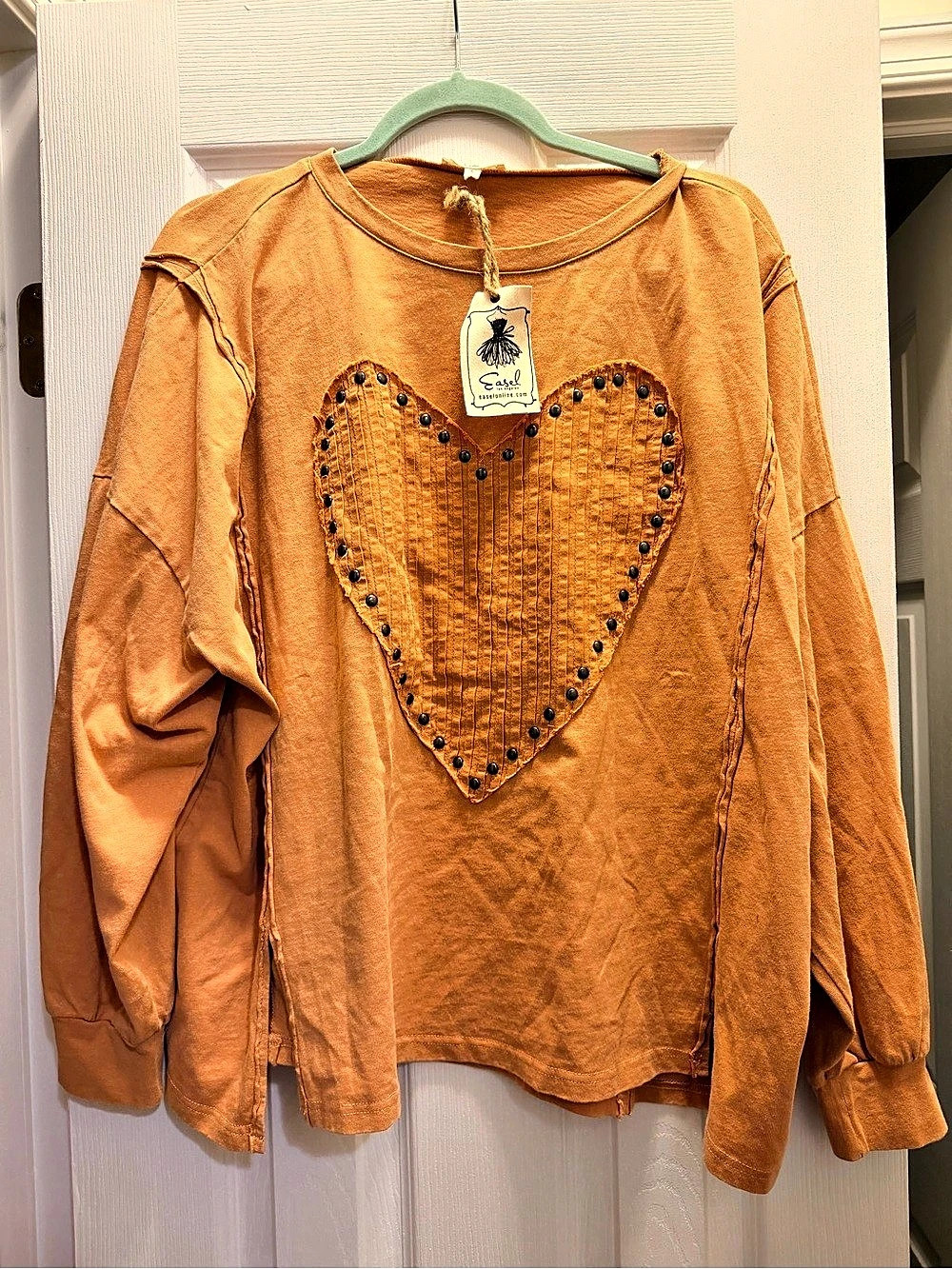 Easel Heart Patch Mineral Washed Knit Top Orange clay color Small